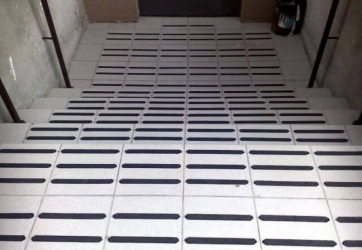 Противоскользящая лента 3M Safety-Walk 610 универсальная черная средняя зернистость 25 мм