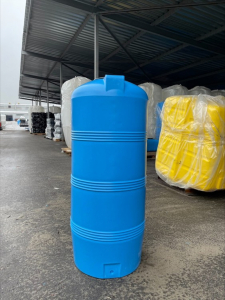 Вертикальна ємність 320 л. V-320